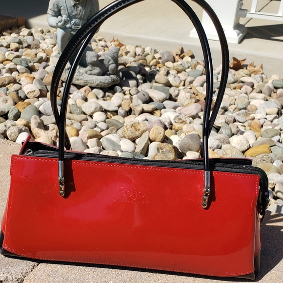 Red Beijo purse - Picture 1 of 8